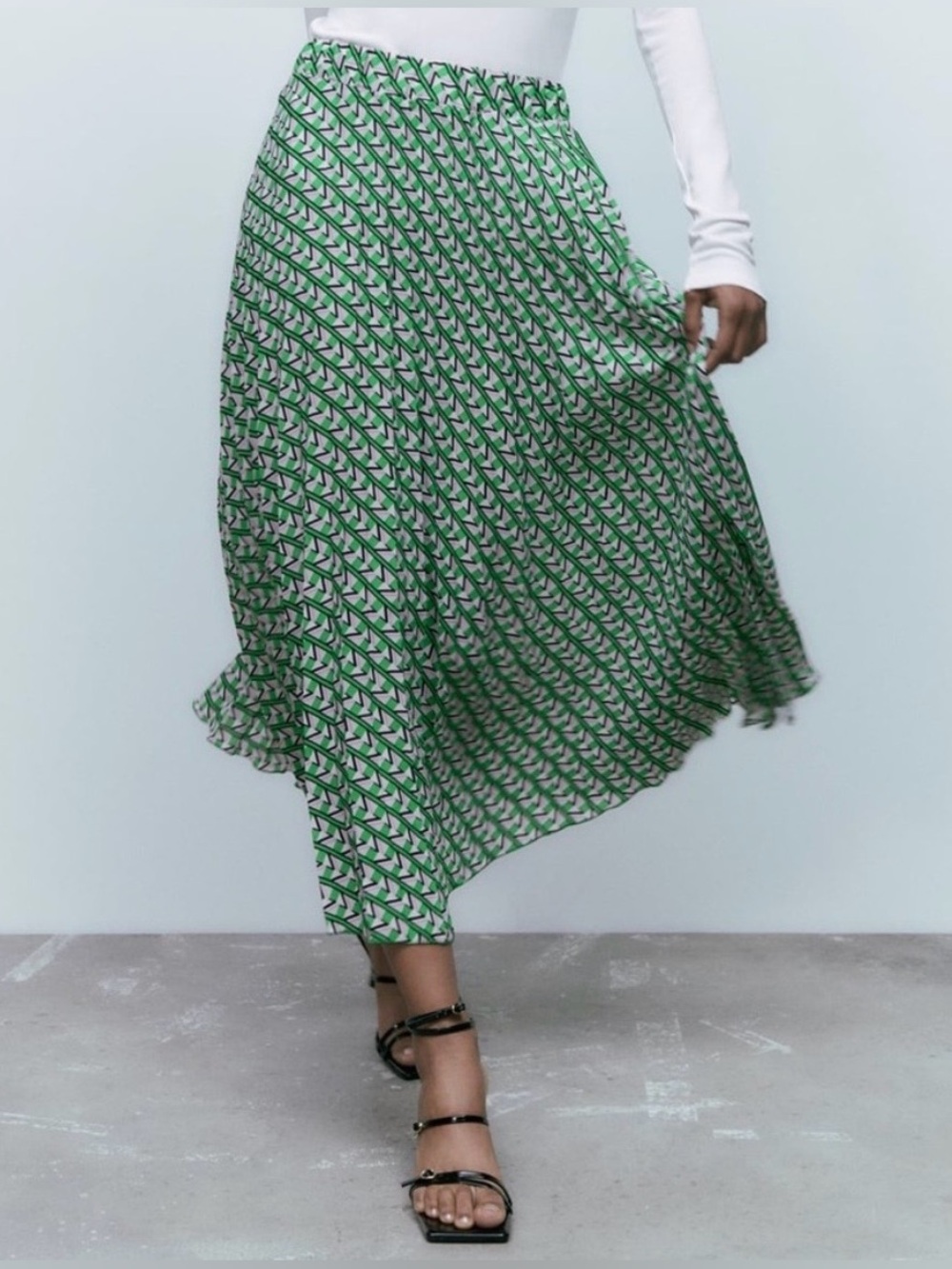 Zara Green & White Geometric Pleated Midi Skirt | High Waist Flowy